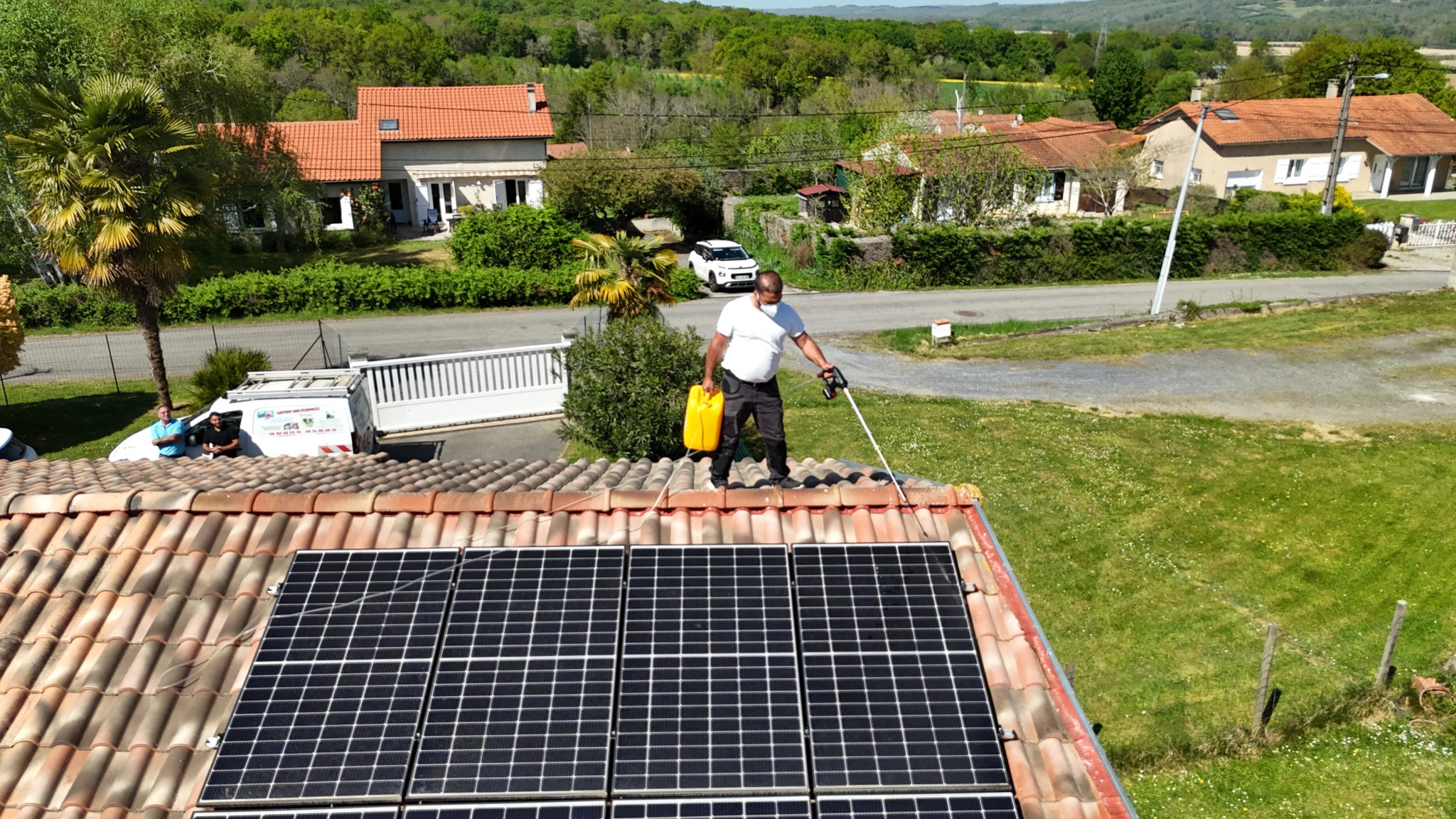 Chantier démoussage toiture à Tarbes dans les hautes-pyrénées